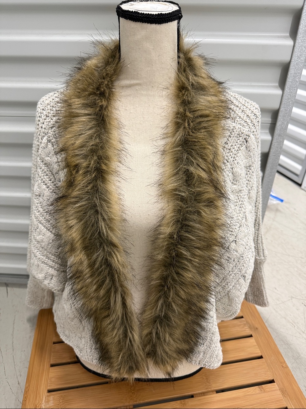Northern Angel Cozy Cream Knit Cardigan with Faux Fur Trim‎ SZ M Bratz